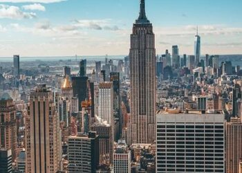 The Olsen Valuation: More Architect Than Actress — A New Blueprint for a Half-Billion-Dollar Empire