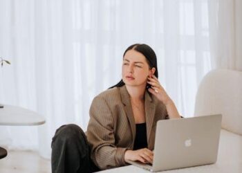 An Analytical Valuation of Cory Hardrict: A Financial Profile of an Actor and Entrepreneur