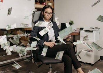 The Worth of a Working Stiff: Deconstructing the Fortune of Ron Perlman